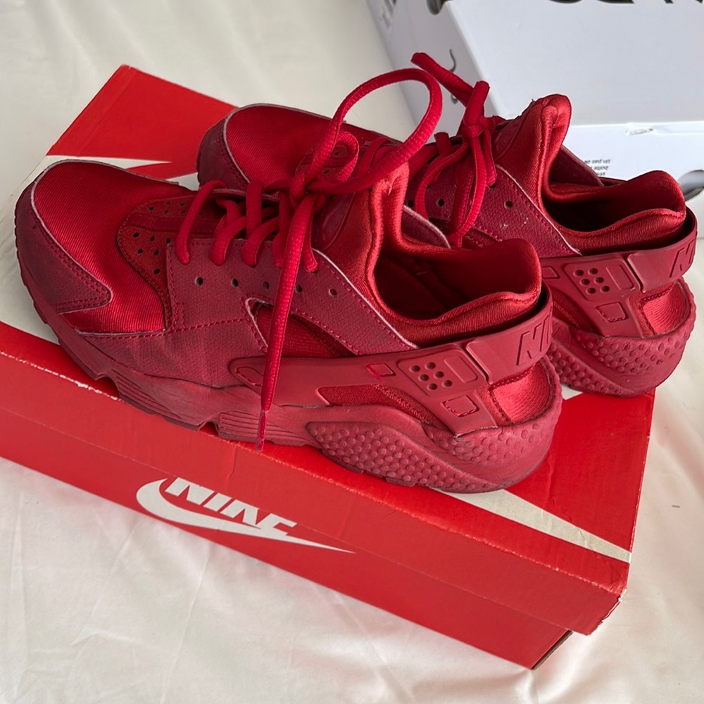 Nike Hurache Run Shoes - image 1